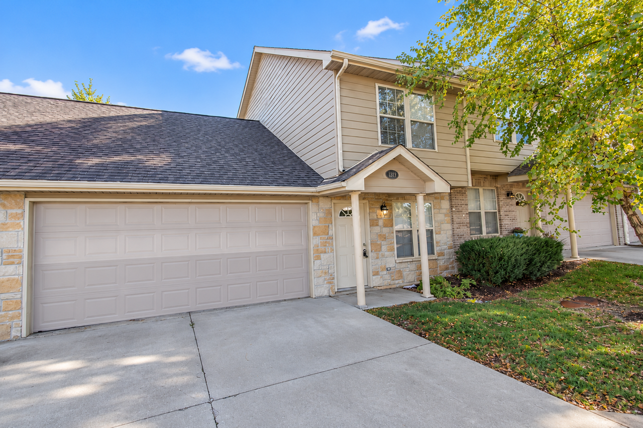 1311 Raleigh Dr - Photo 2 of 33