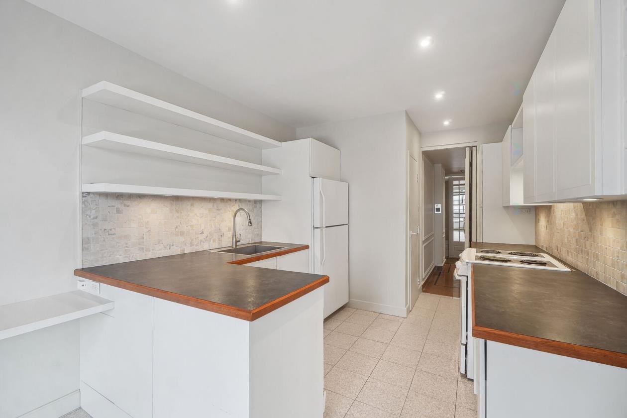 1515 Avenue du Docteur-Penfield #502 - Photo 5 of 13