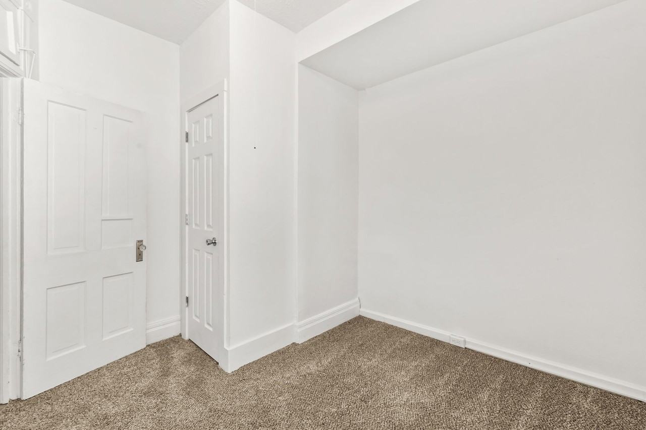 132 N 38th Ave - Photo 6 of 17