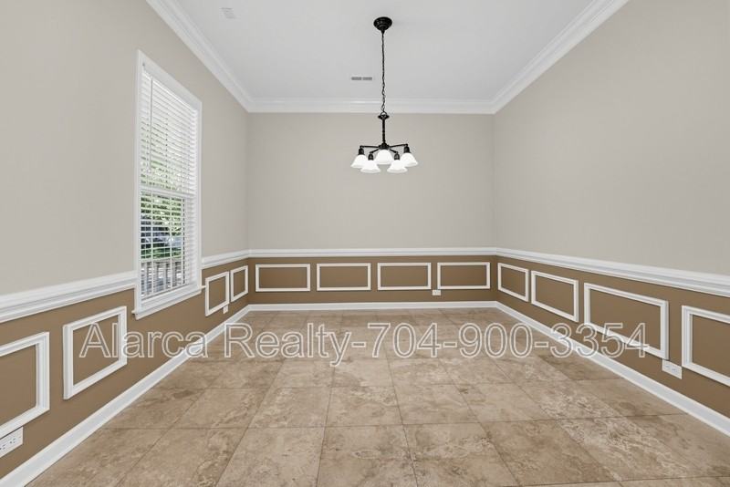 8532 Westmoreland Lake Dr - Photo 7 of 21