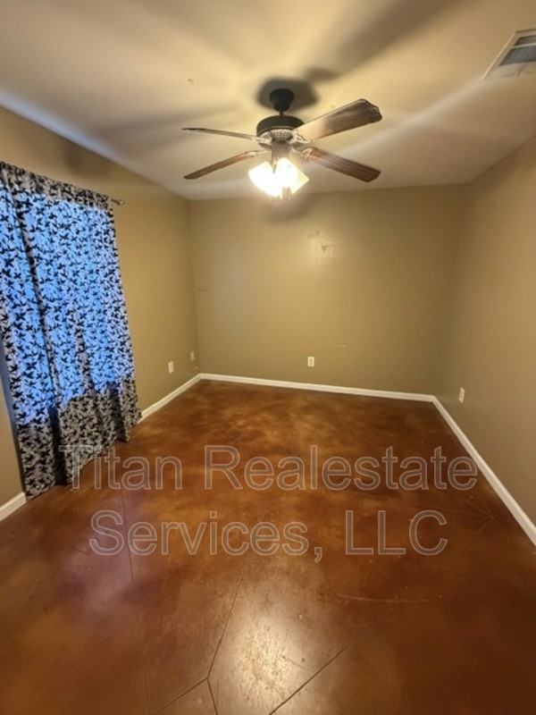 308 S Landry Dr #C - Photo 3 of 6