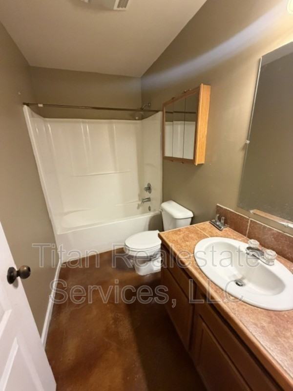 308 S Landry Dr #C - Photo 5 of 6