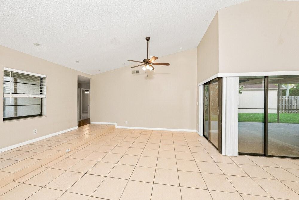 11492 Clear Creek Pl - Photo 4 of 16