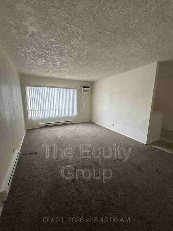 570 S Richmond Ave #4 - Photo 2 of 11