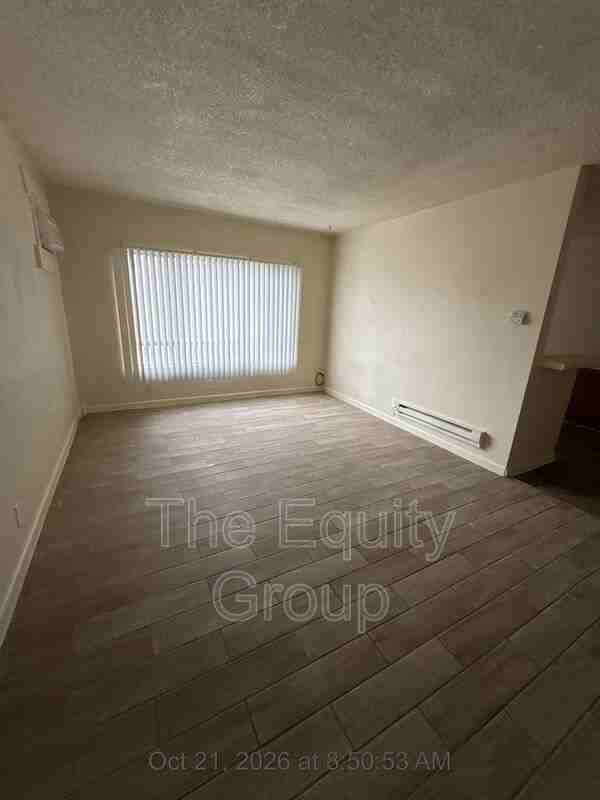 580 S Richmond Ave #3 - Photo 2 of 11