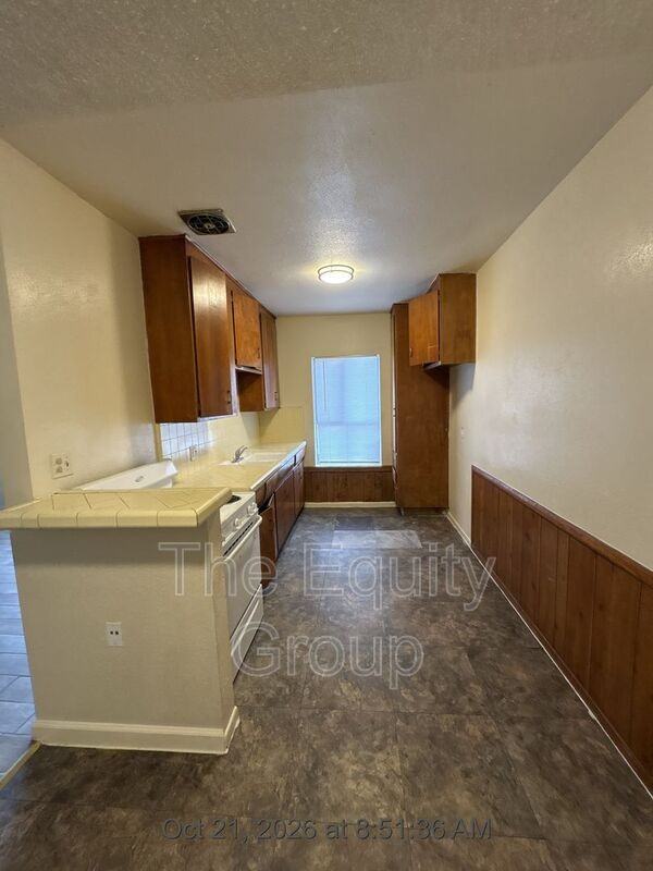 580 S Richmond Ave #3 - Photo 4 of 11