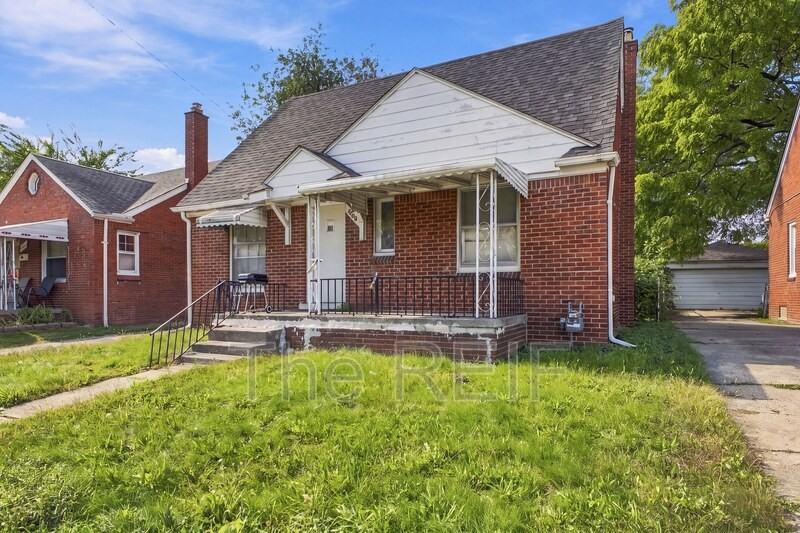 20225 Terrell St - Photo 3 of 19