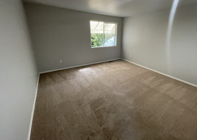 4321 170th Ct Ne - Photo 7 of 12