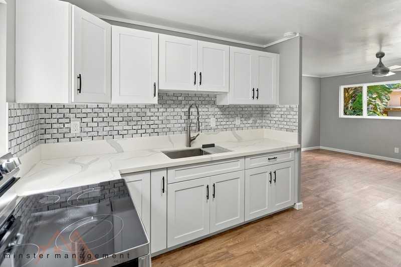 6163 Kawekiu Pl #D - Photo 3 of 18