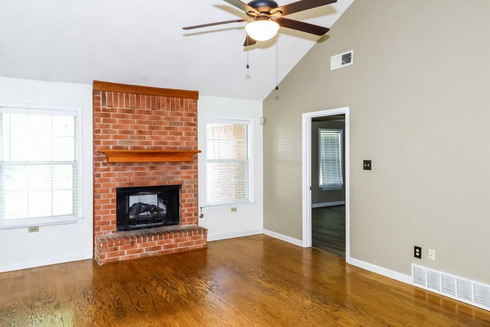 878 Sun Vista Dr E - Photo 5 of 16