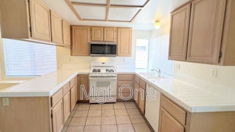 25215 Morning Dove Way - Photo 2 of 21