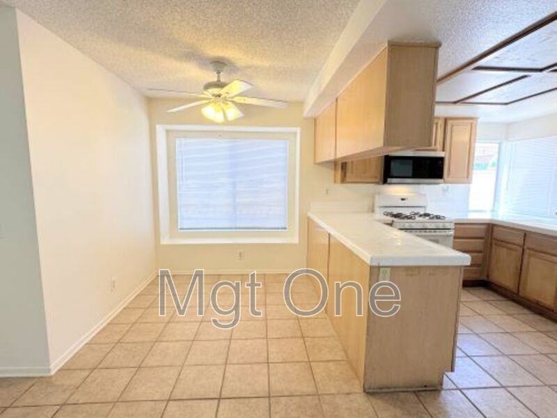 25215 Morning Dove Way - Photo 4 of 21