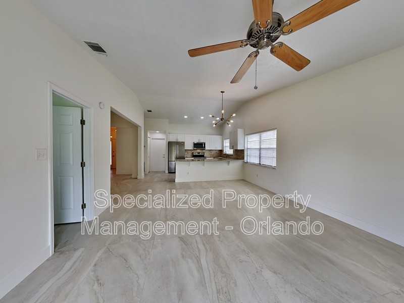 1501 Cougar Ct - Photo 3 of 20