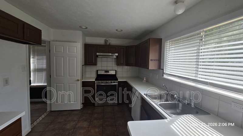 16406 Concord Falls Ln - Photo 4 of 24