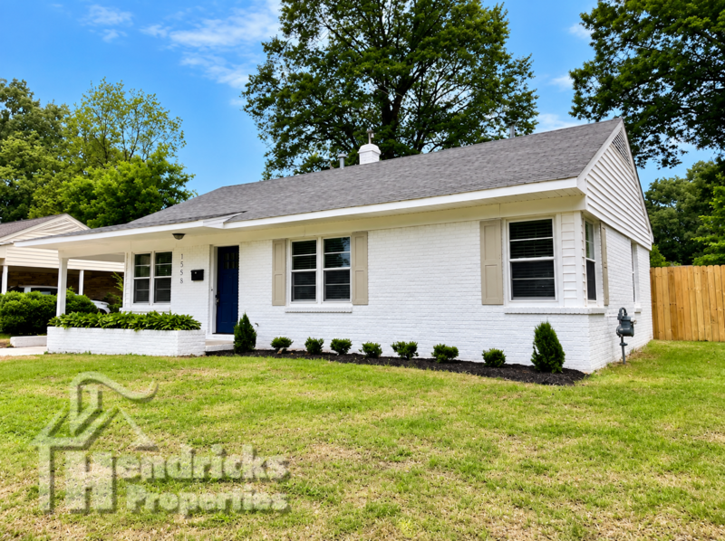 1556 Raymore Rd - Photo 3 of 15