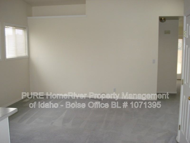 4103 N Vera St - Photo 4 of 13
