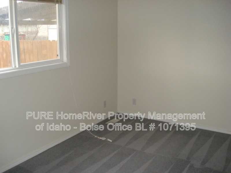 4103 N Vera St - Photo 7 of 13