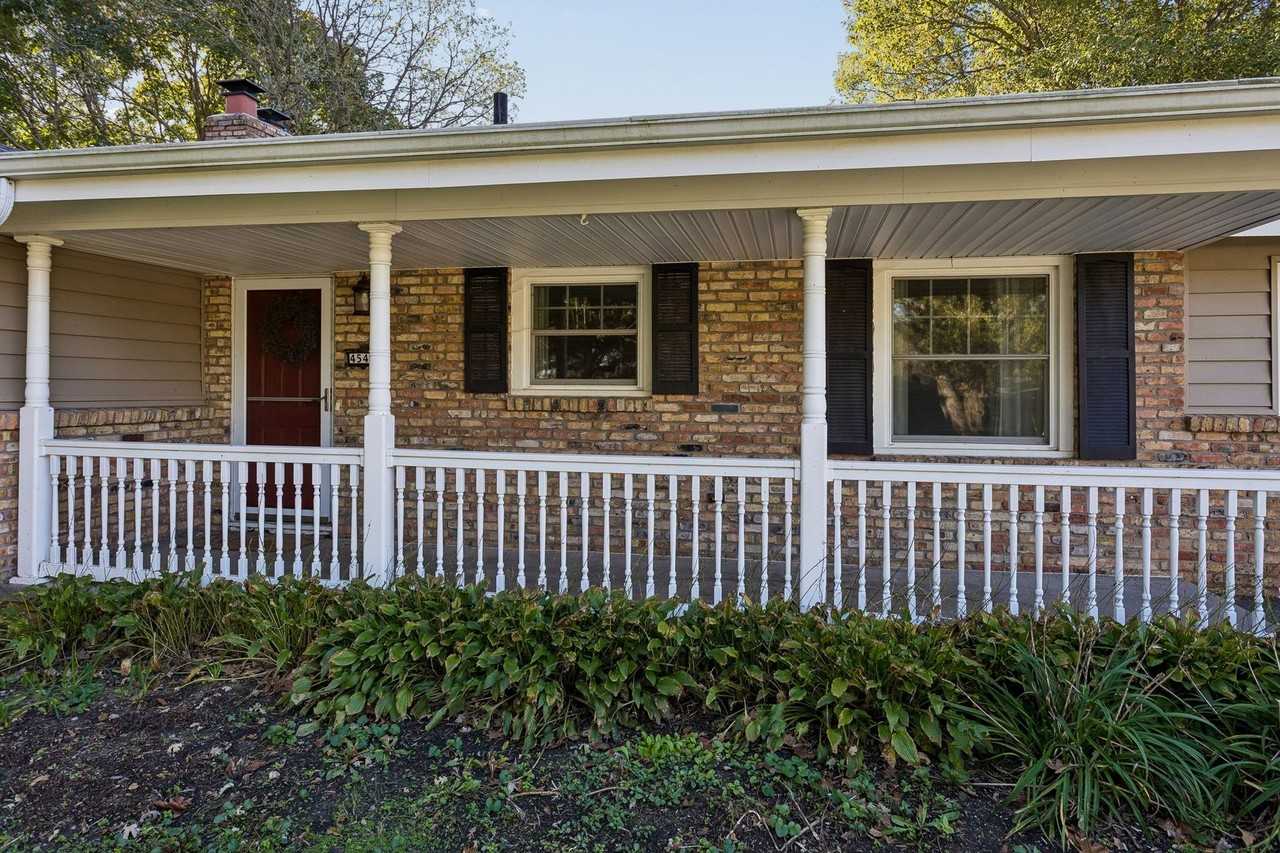 4545 Manchester Dr - Photo 3 of 35