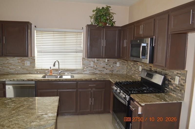 625 Helen Dr - Photo 4 of 24