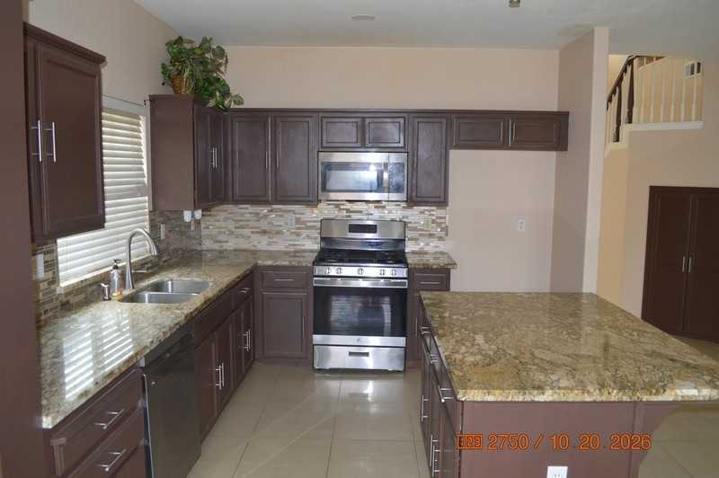 625 Helen Dr - Photo 5 of 24