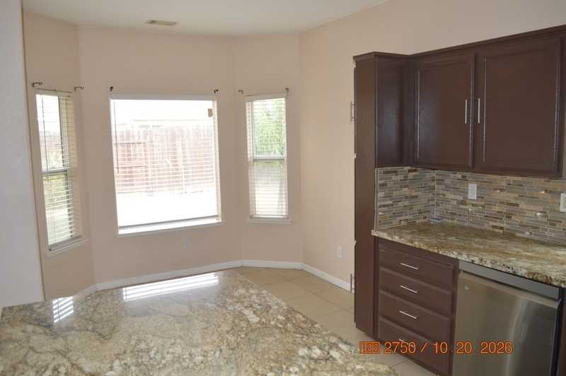 625 Helen Dr - Photo 7 of 24