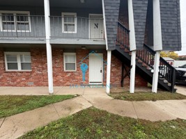 featured image of 1220 E Broadway St