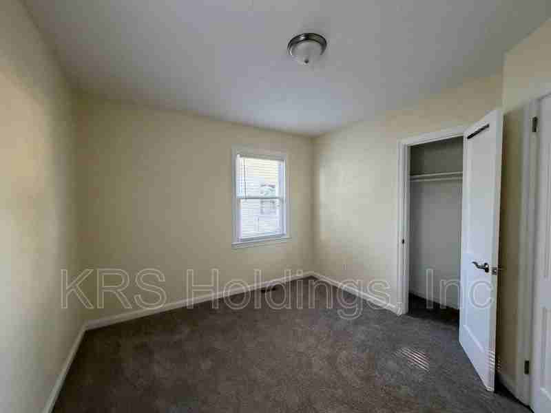 1904 Laguard Dr - Photo 5 of 10