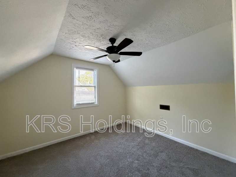 1904 Laguard Dr - Photo 7 of 10