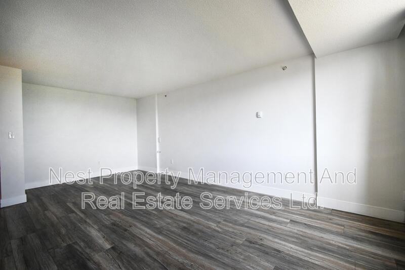 805 Queensway #1 - Photo 4 of 12