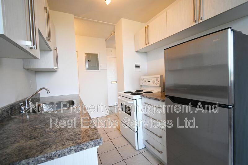 805 Queensway #1 - Photo 5 of 12