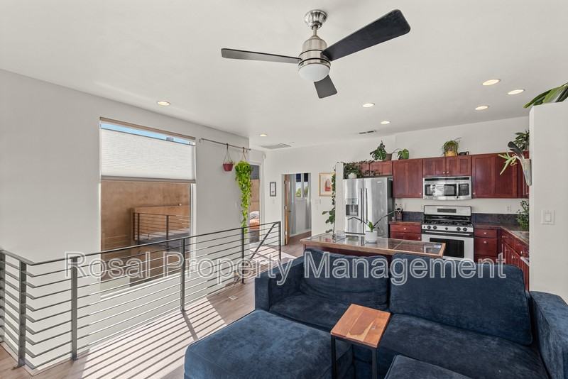 405 Ridge Pl Ne - Photo 5 of 33