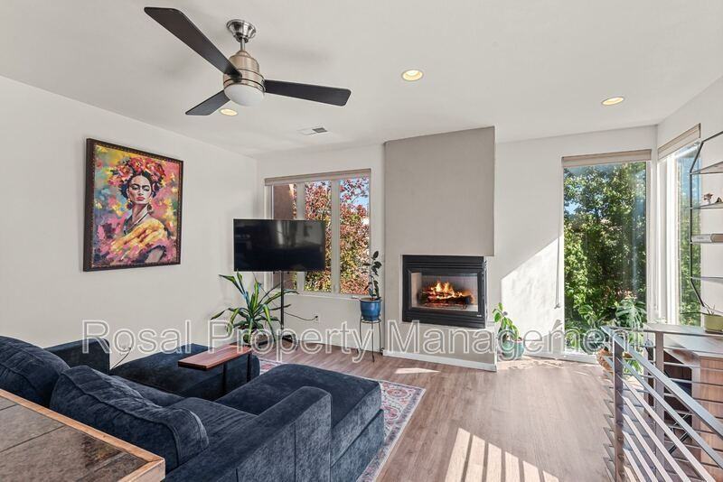 405 Ridge Pl Ne - Photo 6 of 33