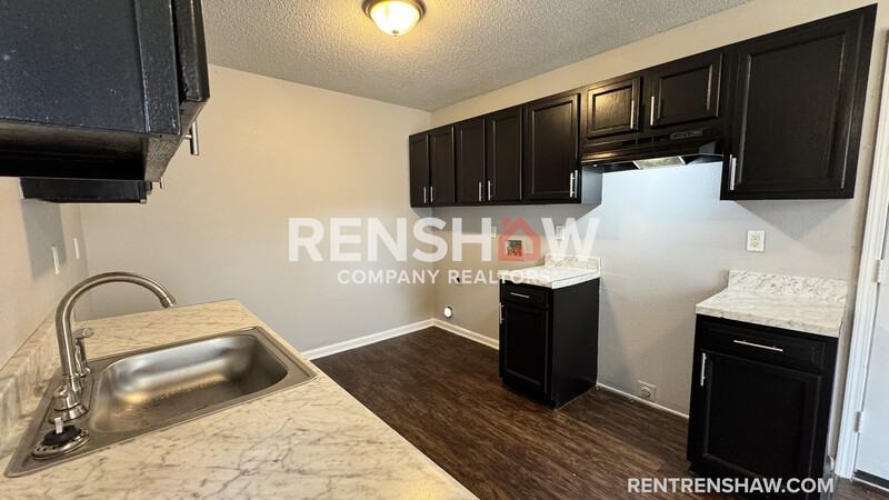 3807 Black Forest Dr - Photo 4 of 15