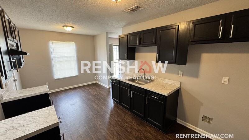 3807 Black Forest Dr - Photo 5 of 15