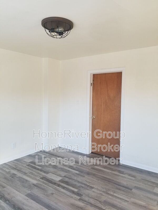 334 W Alder St #4 - Photo 4 of 29