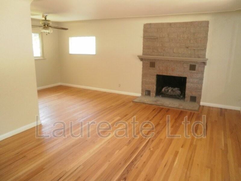 2332 Oakland St - Photo 2 of 16