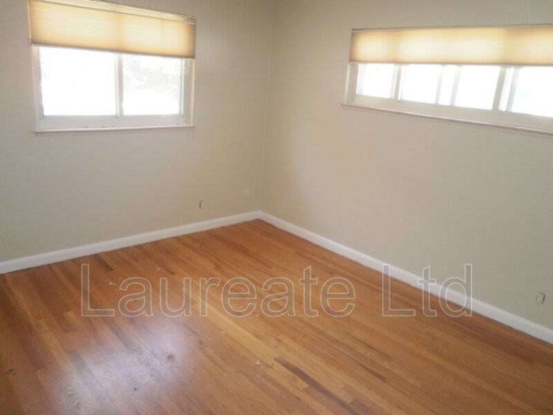 2332 Oakland St - Photo 6 of 16