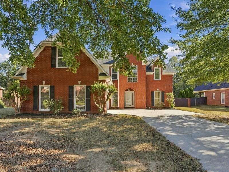 213 Pointe Verde Cir - Photo 2 of 36