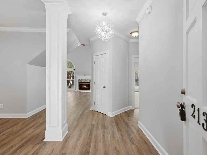 213 Pointe Verde Cir - Photo 4 of 36