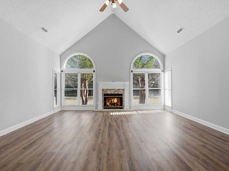 213 Pointe Verde Cir - Photo 7 of 36