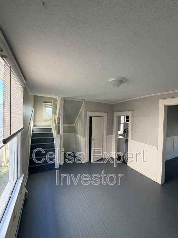 3125 S Harrison St - Photo 2 of 10