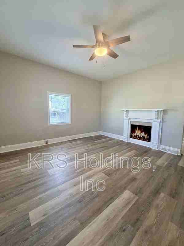 3733 Campbell Ave - Photo 4 of 11
