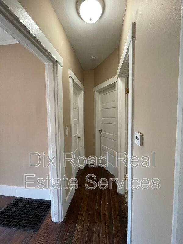 827 16th Ave - Photo 4 of 16