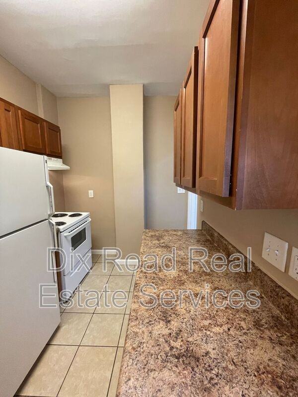 827 16th Ave - Photo 6 of 16