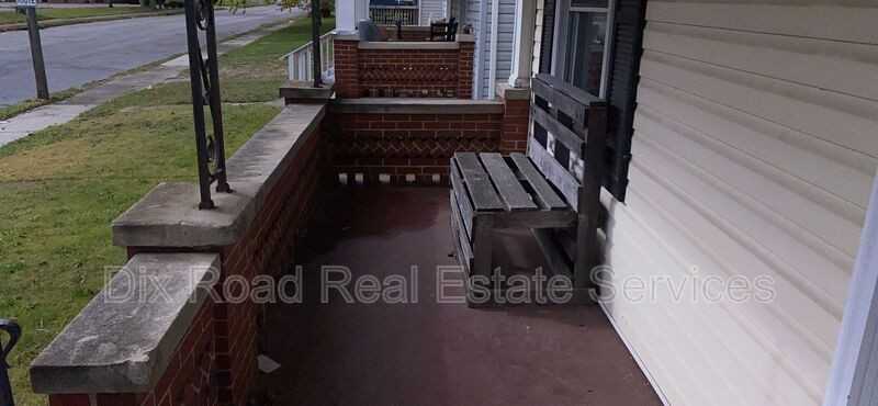 2025 Germantown St - Photo 5 of 38