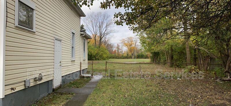 2025 Germantown St - Photo 6 of 38