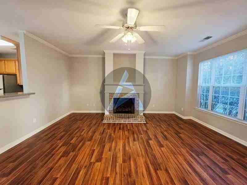 4721 Liberty Square Dr - Photo 3 of 19
