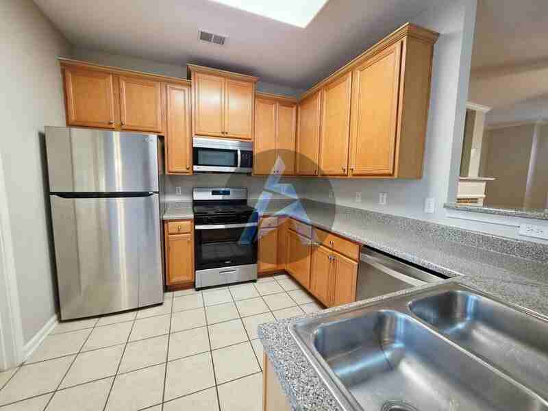 4721 Liberty Square Dr - Photo 4 of 19