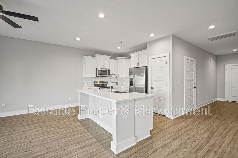 18 S Laird Dr - Photo 3 of 21