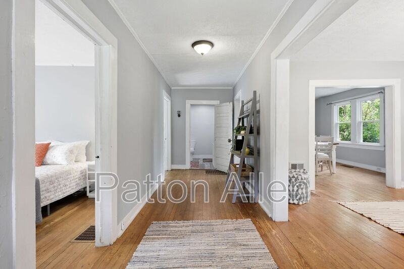 21 Clemmons St - Photo 5 of 50